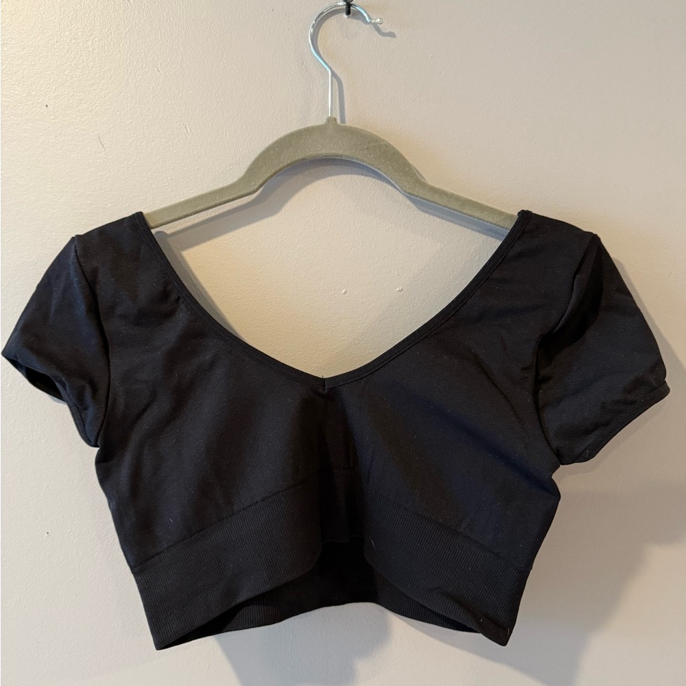 Black Women's Top Pchee Bum - Picture 2 of 3